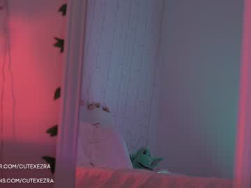 girl cam all day ezra image #3111601