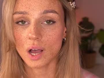 girl cam all day artease image #8866003