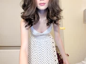 girl cam all day snowww_white image #220066