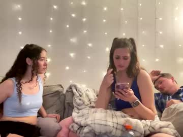 girl cam all day kylieexoxoxo2432 image #9322458