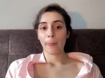 girl cam all day wonderland_stia image #9690860