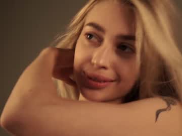 girl cam all day cuteelsa_ image #4866490