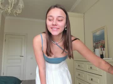 girl cam all day eleonora_linn image #2505445