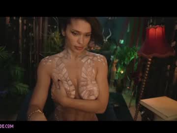 girl cam all day lucieoude_ image #2446397