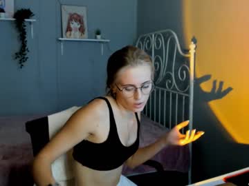 girl cam all day linellali image #2469324