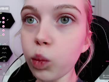 girl cam all day small_blondee image #4331246