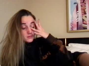 girl cam all day blondiebabbby420 image #3303411