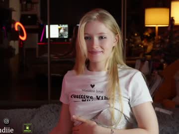 girl cam all day bestblondiiecb image #5998304