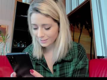 girl cam all day kimilee22 image #3401842