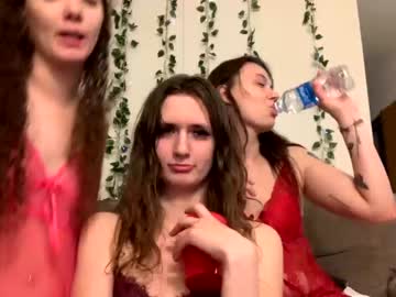 girl cam all day kylieexoxoxo2432 image #6516452