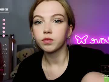 girl cam all day small_blondee image #4711455