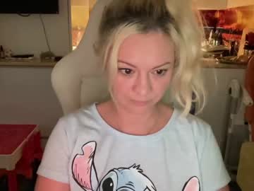girl cam all day kiradivine image #3583469