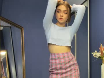 girl cam all day adelewilson__ image #466127