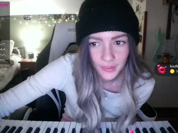 girl cam all day pixelatedprincess image #3535258