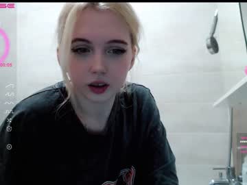 girl cam all day small_blondee image #4168081