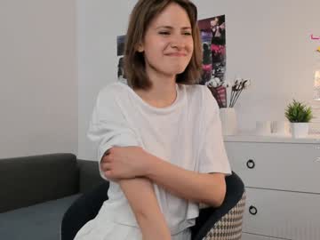 girl cam all day cold_bumble image #7272451