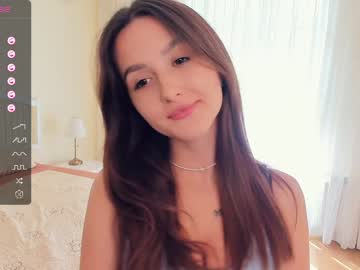girl cam all day gq_alice image #5118538