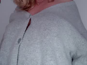 girl cam all day kiradivine image #1711126