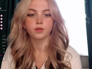 girl cam all day small_blondee image #5262753