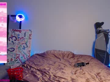 girl cam all day petitebrat image #4270400