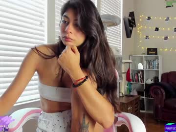 girl cam all day violetttflowers image #4839427