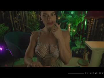 girl cam all day lucieoude_ image #2596495