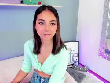 girl cam all day saschaholmen image #2828628