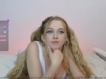 girl cam all day small_blondee image #8118071