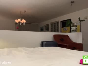 girl cam all day bellaryderr image #3629139