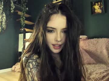 girl cam all day bmwm5f90 image #9268538