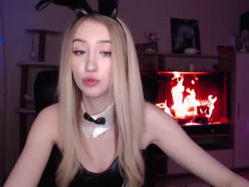 girl cam all day gudeeetama image #485418
