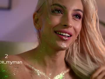 girl cam all day peach_me image #276588