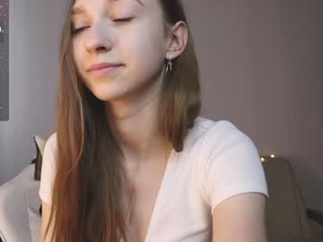 girl cam all day alisaa_01 image #7702210