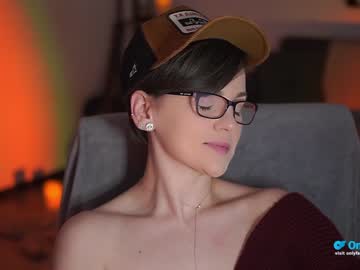 girl cam all day tiffanyriox image #6093311