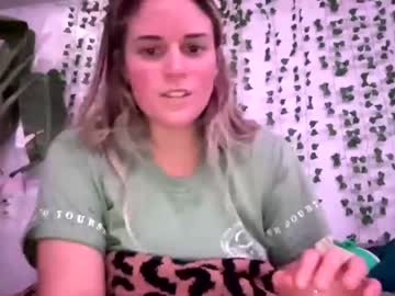 girl cam all day bananascoconutz image #6044027