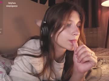 girl cam all day sleepingsonya image #4671781