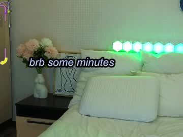 girl cam all day dragoncutey image #9303689