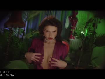 girl cam all day lucieoude_ image #3771114