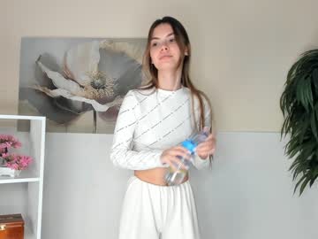 girl cam all day elviachaplin image #6288888