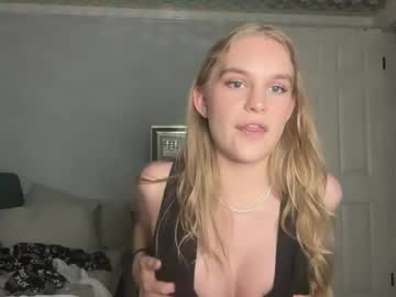 girl cam all day hijanett image #9227850
