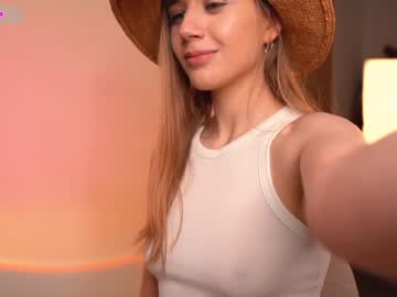 girl cam all day alexispeach image #1769582