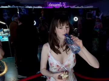 girl cam all day foxy_gamer image #8773277