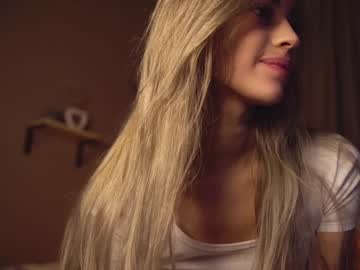 girl cam all day cuteelsa_ image #5736857