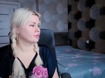 girl cam all day natussika image #9093741