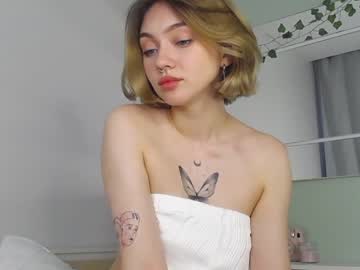 girl cam all day adelewilson__ image #4738455