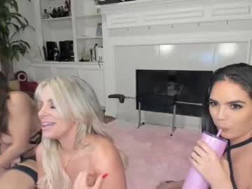 couple cam all day bobbingforpineapples image #1627345