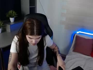 girl cam all day hi_amina image #2614292