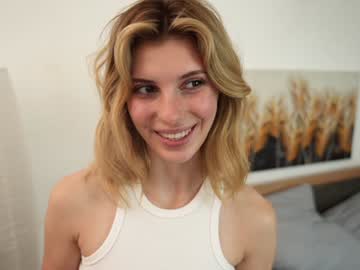 girl cam all day refined_style image #7730452