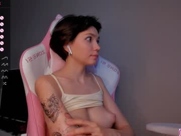 girl cam all day bzzzme image #7300633
