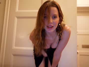 girl cam all day ellaa91 image #3311025